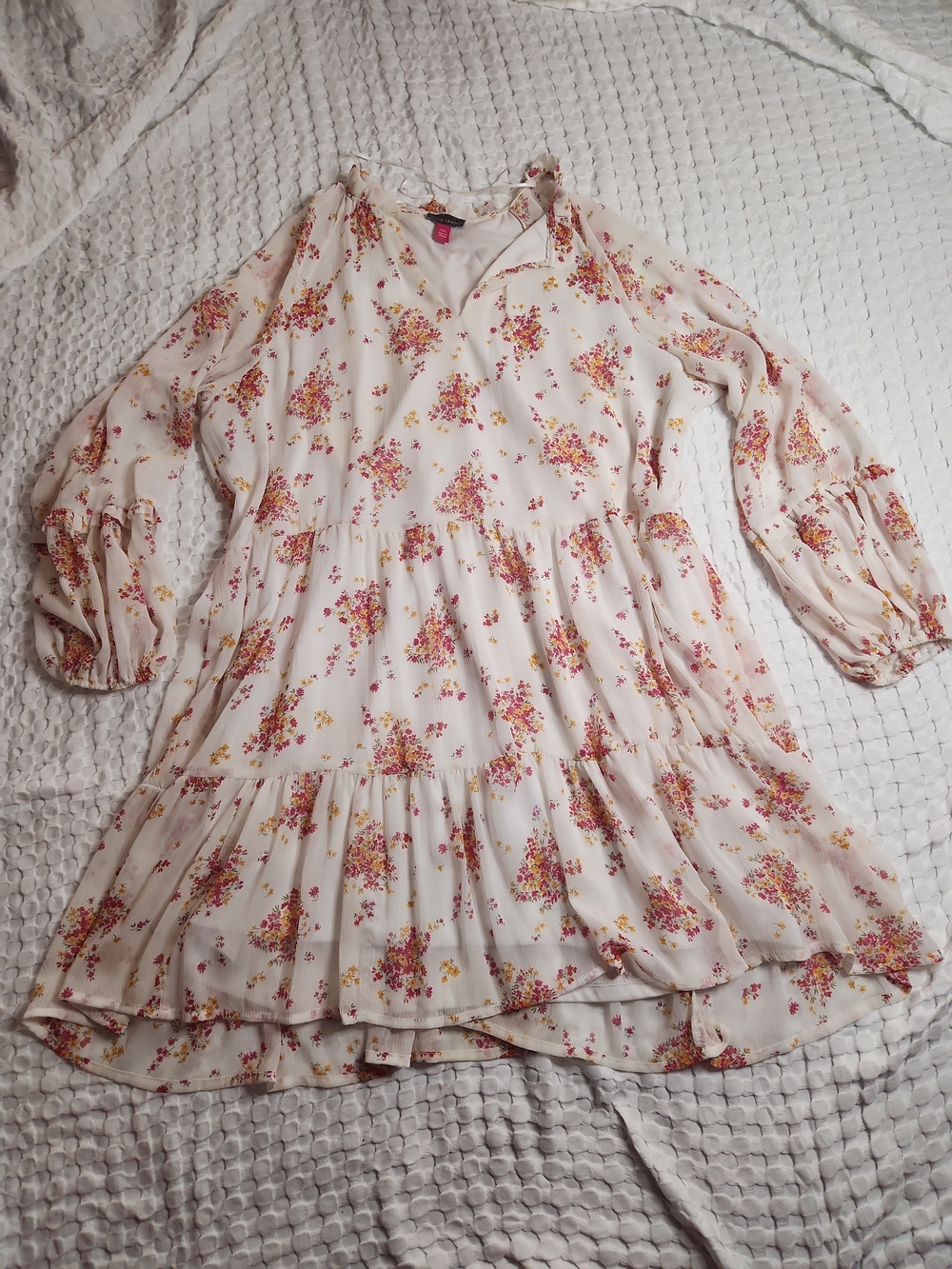Vince Camuto Floral Flowing Long-Sleeve Dress - White with Pink & Yellow Floral